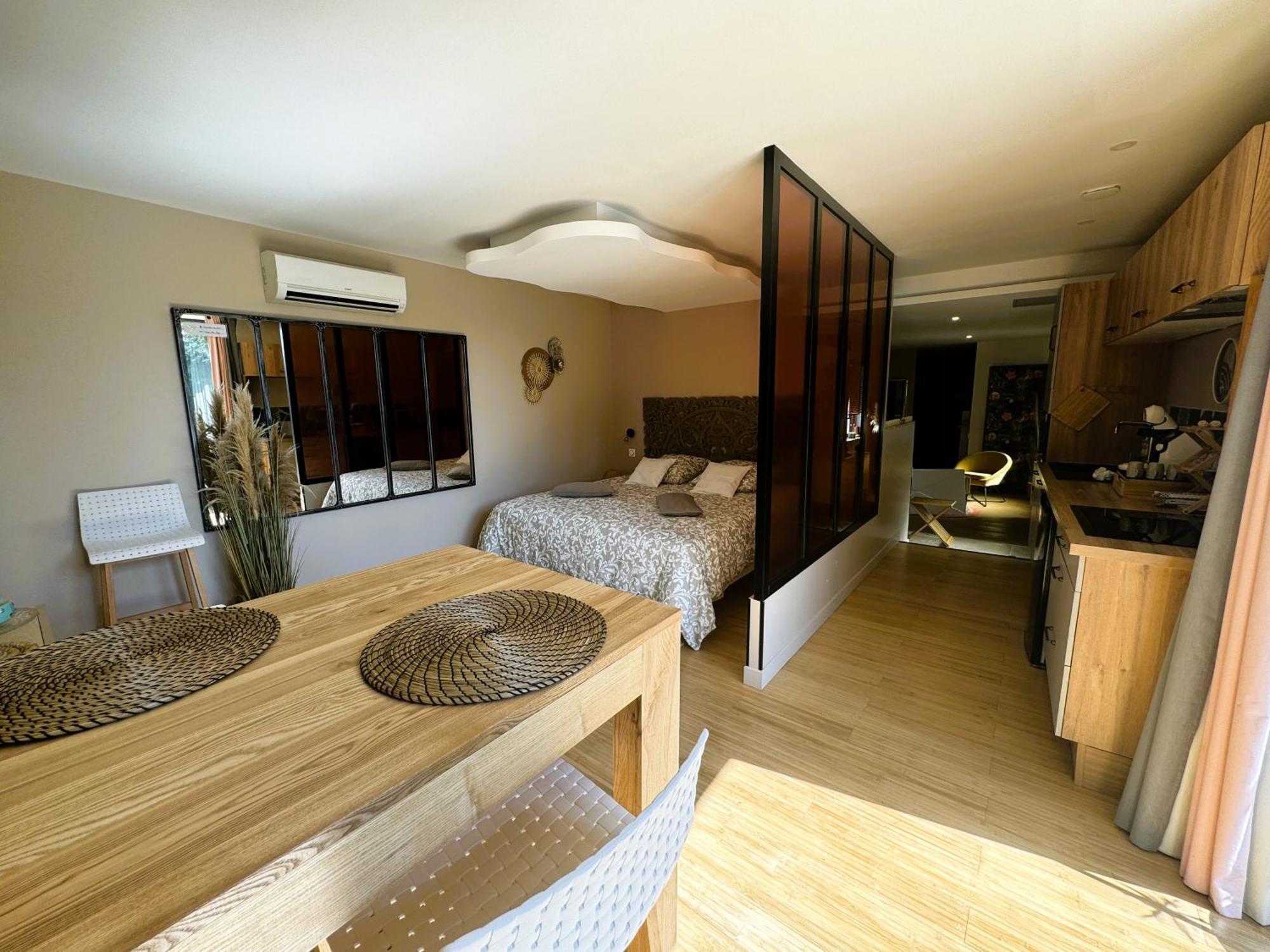 Le Dix - Classic Room - Vallabrix Proche Uzes Екстериор снимка